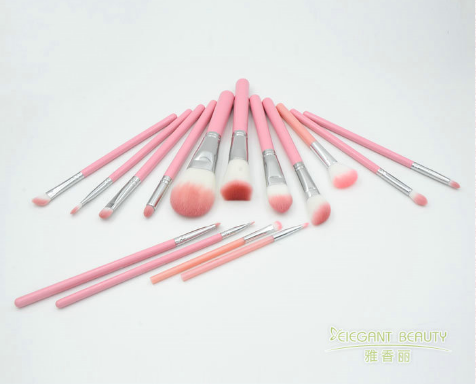 麻豆回家视频区一区二能用美妝蛋清洗液洗嗎？